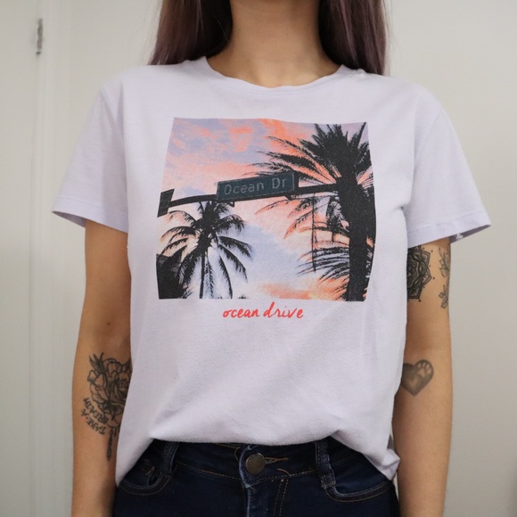 F21 Ocean Drive Graphic T-Shirt - Picture 2 of 4